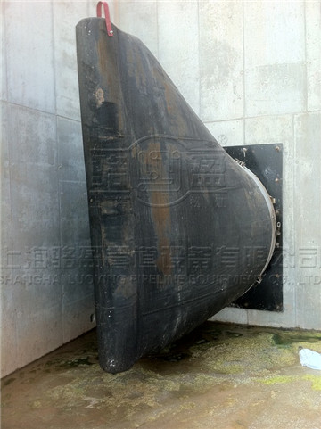 彎嘴<a href=http://www.zjkbhl.com/ target=_blank class=infotextkey><a href=http://www.zjkbhl.com target=_blank class=infotextkey>卡箍式鴨嘴閥</a></a>的特點